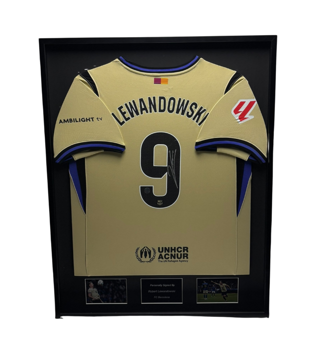 Robert Lewandowski FC Barcelona 25/26 ingelijst uit shirtlijst thuis shirt