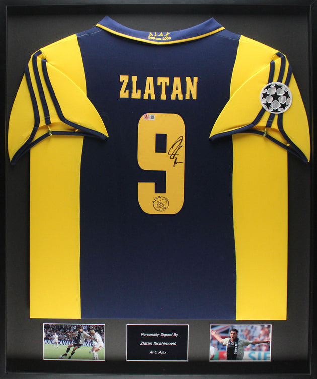 Zlatan Ibrahimovic camiseta visitante del AFC Ajax 00/01 enmarcada