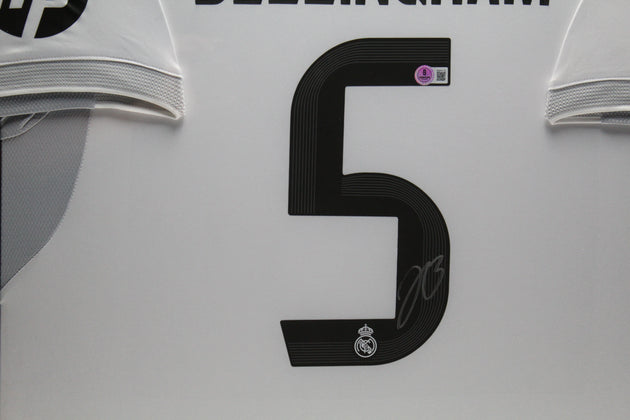 Camiseta de local enmarcada del Real Madrid de Jude Bellingham 25/26