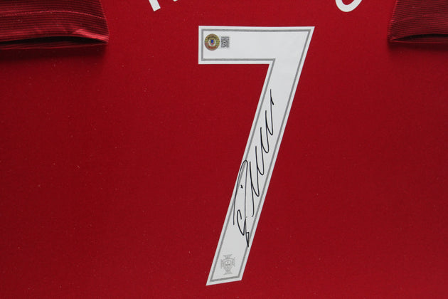 Cristiano Ronaldo camiseta local de Portugal 2016 enmarcada