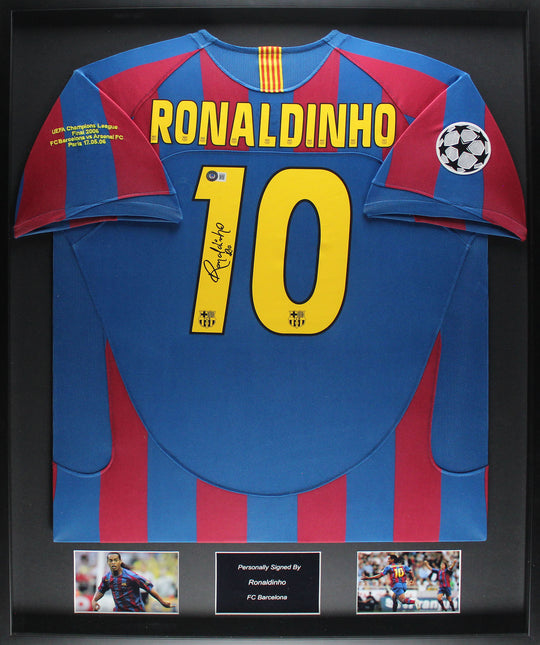 Ronaldinho FC Barcelona 05/06 ingelijst thuis shirt
