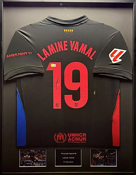 Lamine Yamal FC Barcelona 24/25 ingelijst uit shirt